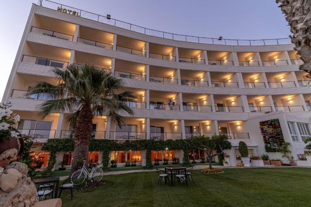 Ramada Resort By Wyndham (ex. La Cumbre) 3* қонақ үйі