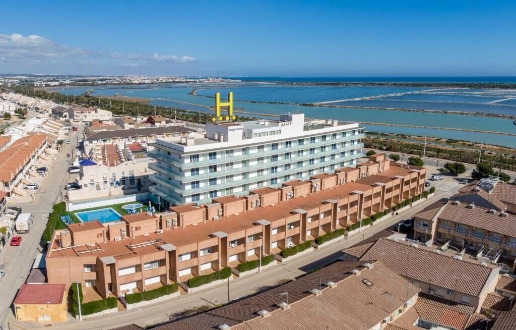 Lodomar Hotel & Thalasso Center (ex. Hotel Lodomar, Lodomar SPA & Talasoterapia Hotel & Apartments) 4* қонақ үйі
