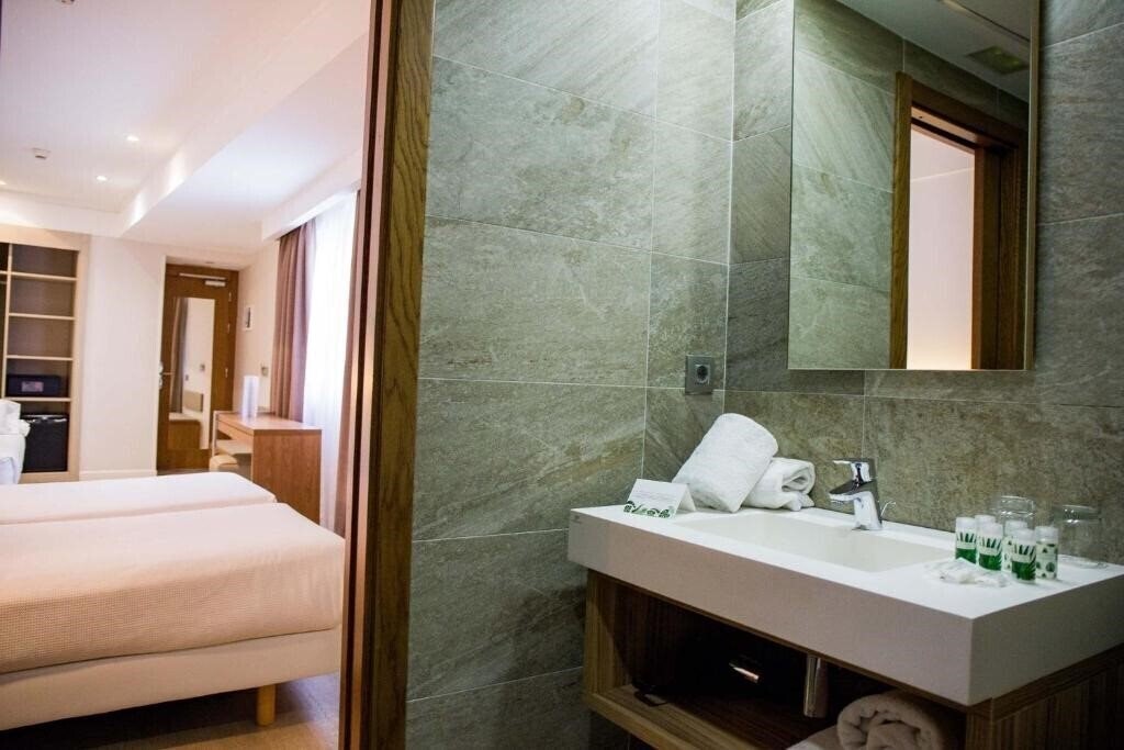 Фото Gelmirez 3*