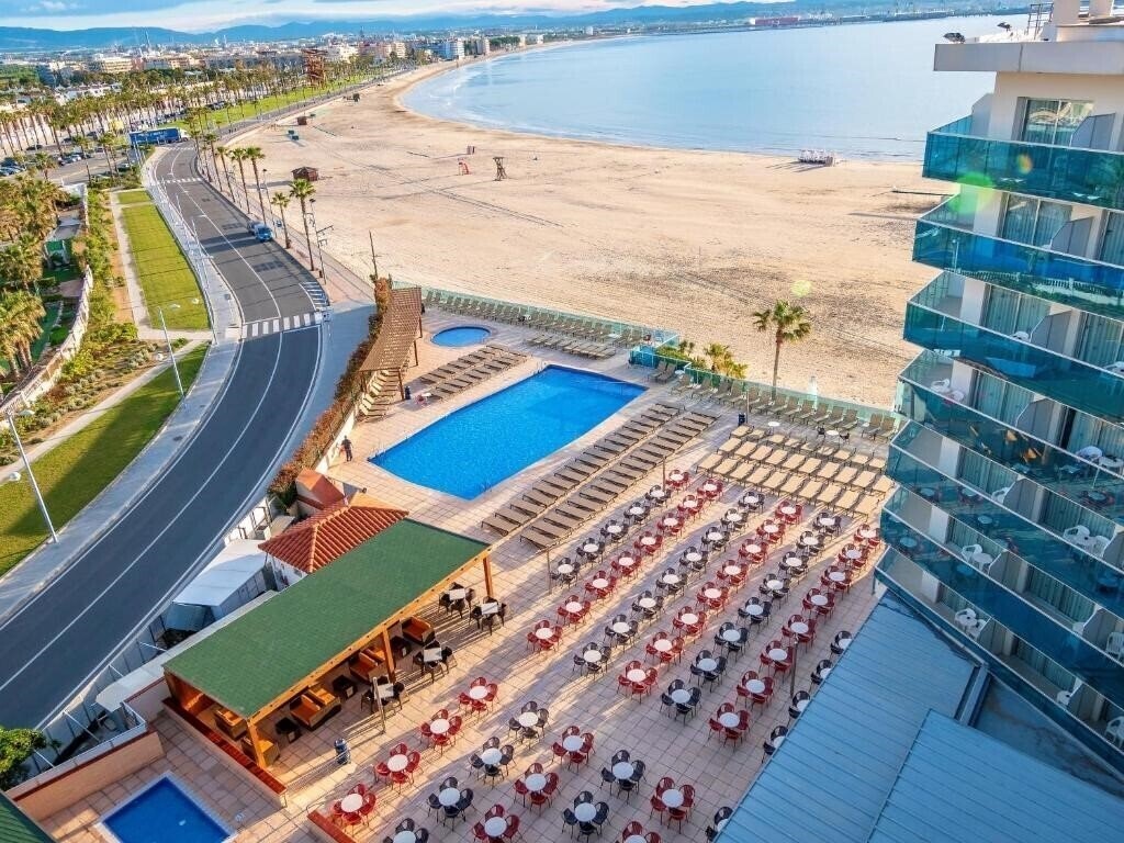 Отель Golden Donaire Beach 4*