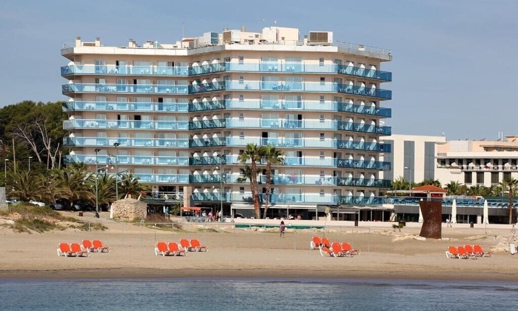 Фото Golden Donaire Beach 4*