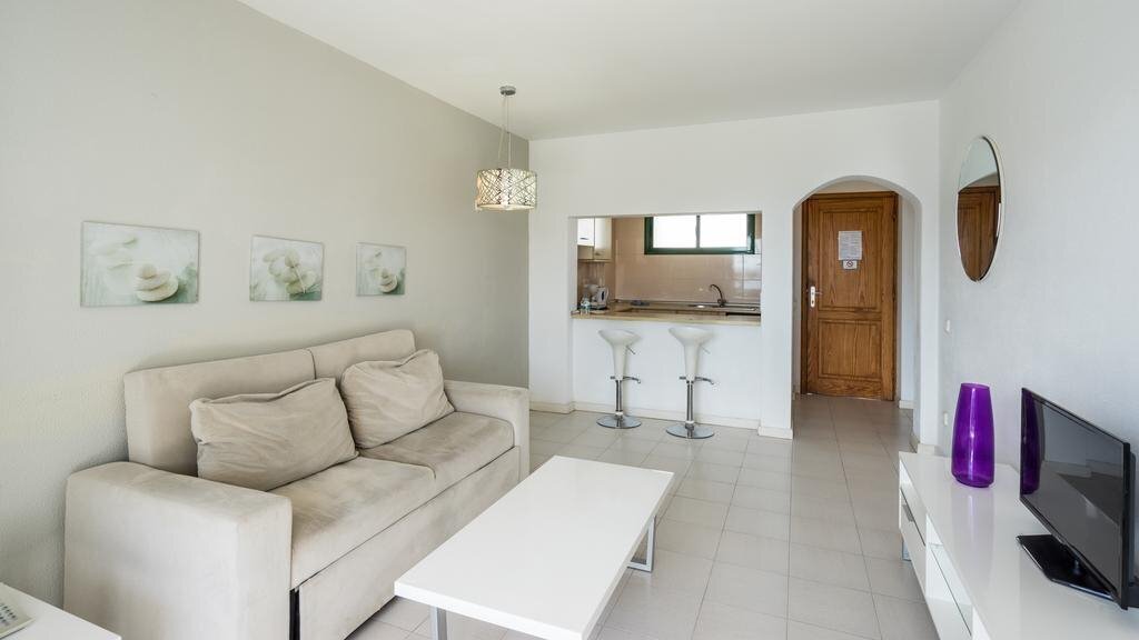 Фото Apartamentos Blue Sea Costa Teguise Beach 2*