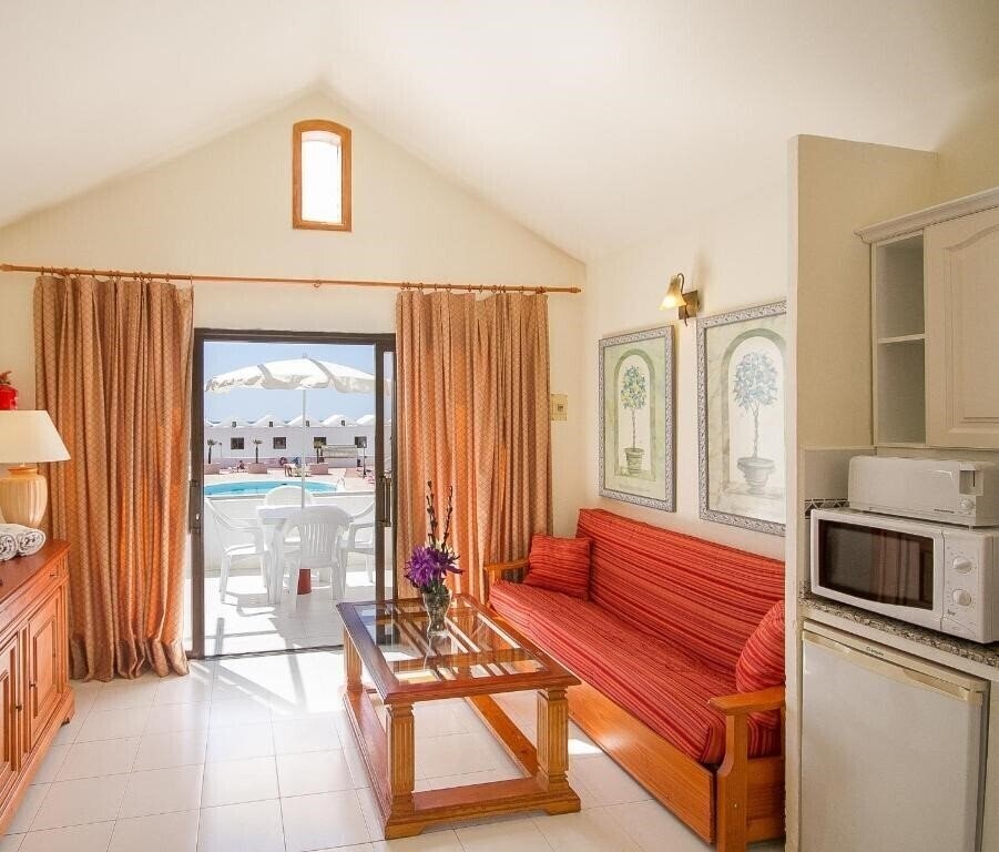 Sands Beach Resort 3* суреті