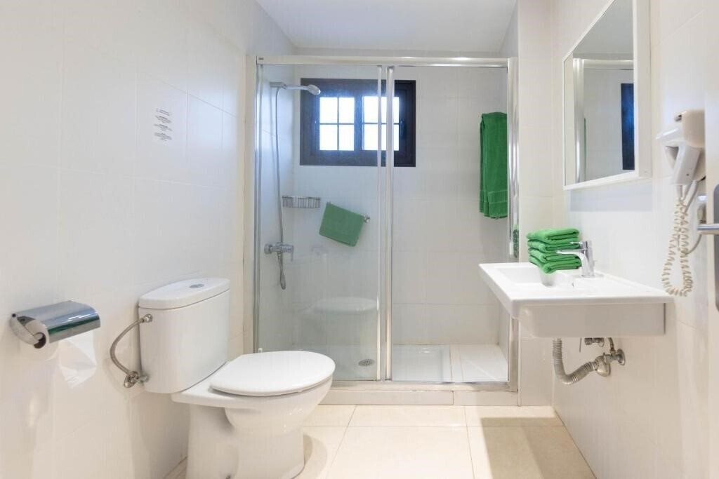 Фотография Flamingo Apartments (Puerto Del Carmen) 3*