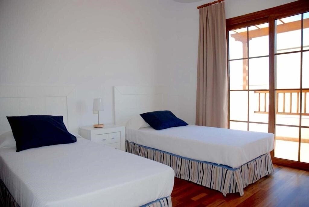 Изображение Las Caletas Village 4*