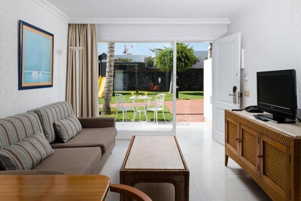 Фотография Plus Fariones Apartamentos 3*