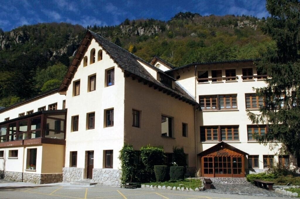 Hotel Caldas 3* қонақ үйі