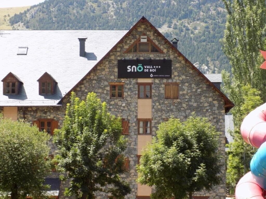 Apartamentos SNO Vall De Boi 2* қонақ үйі