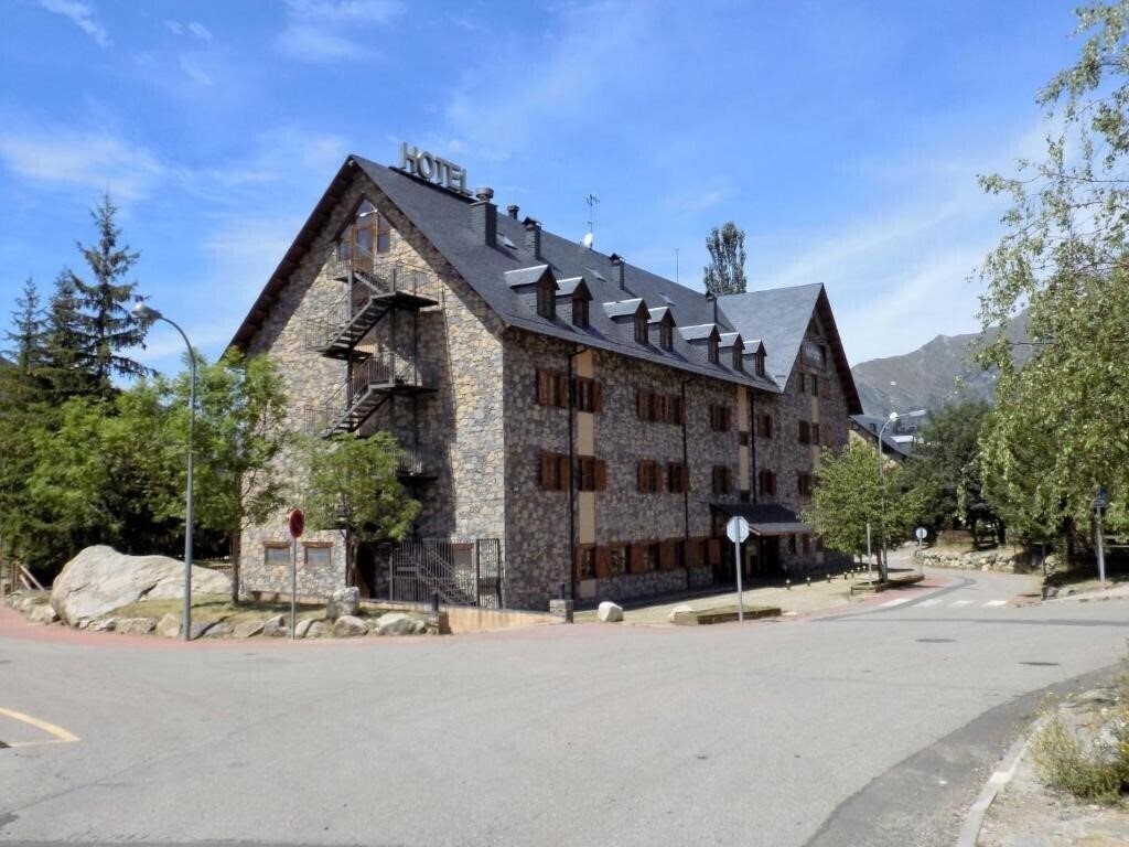 Apartamentos SNO Vall De Boi 2* суреті