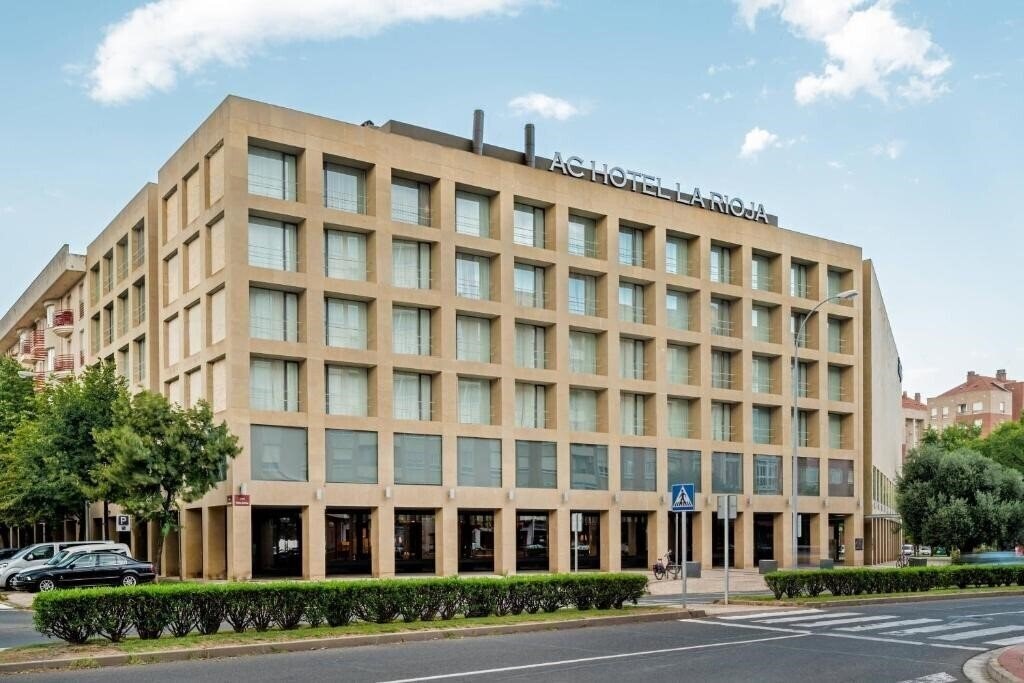 Отель Ac Hotel By Marriott La Rioja 4*