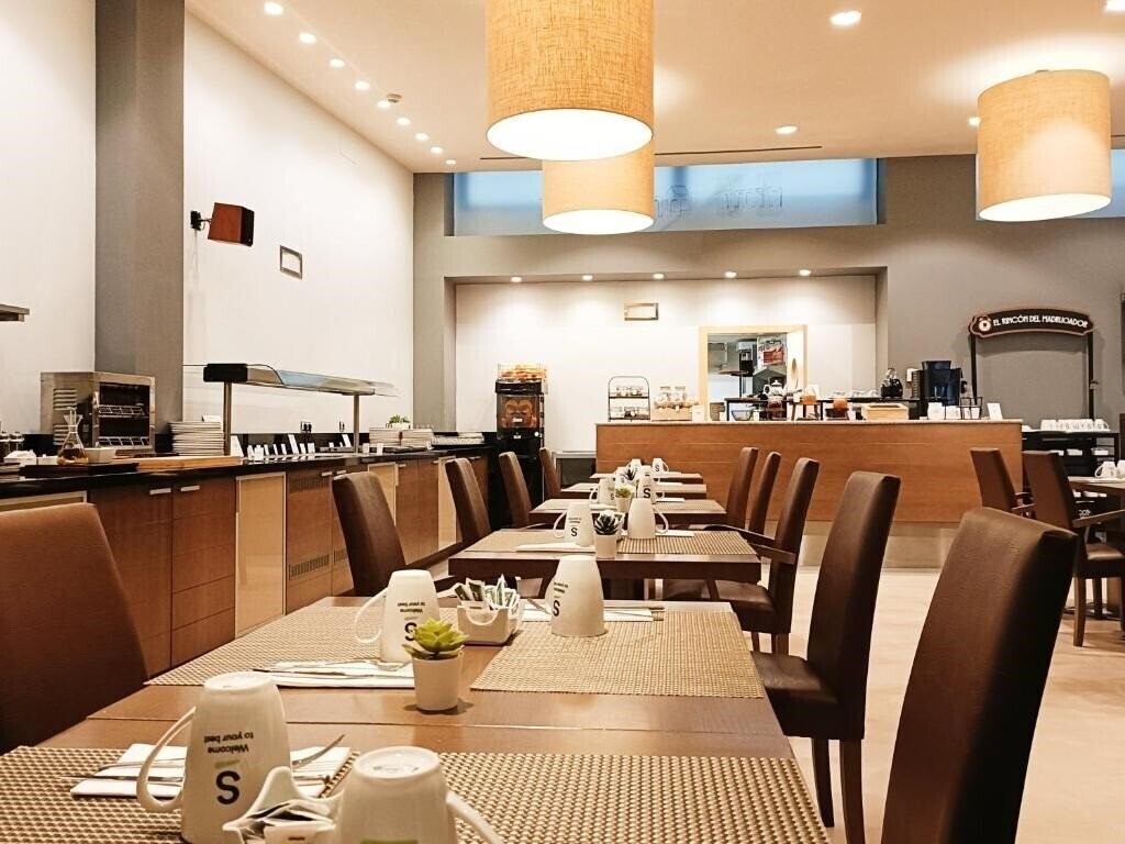 Картинка Sercotel Portales 3*