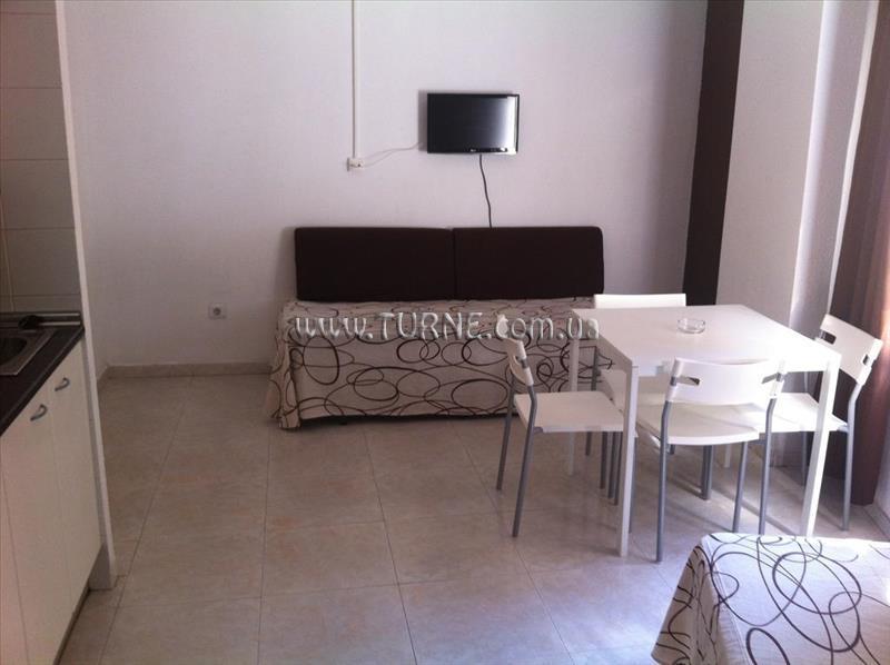 Ar Monjardi Apt апартаменты суреті