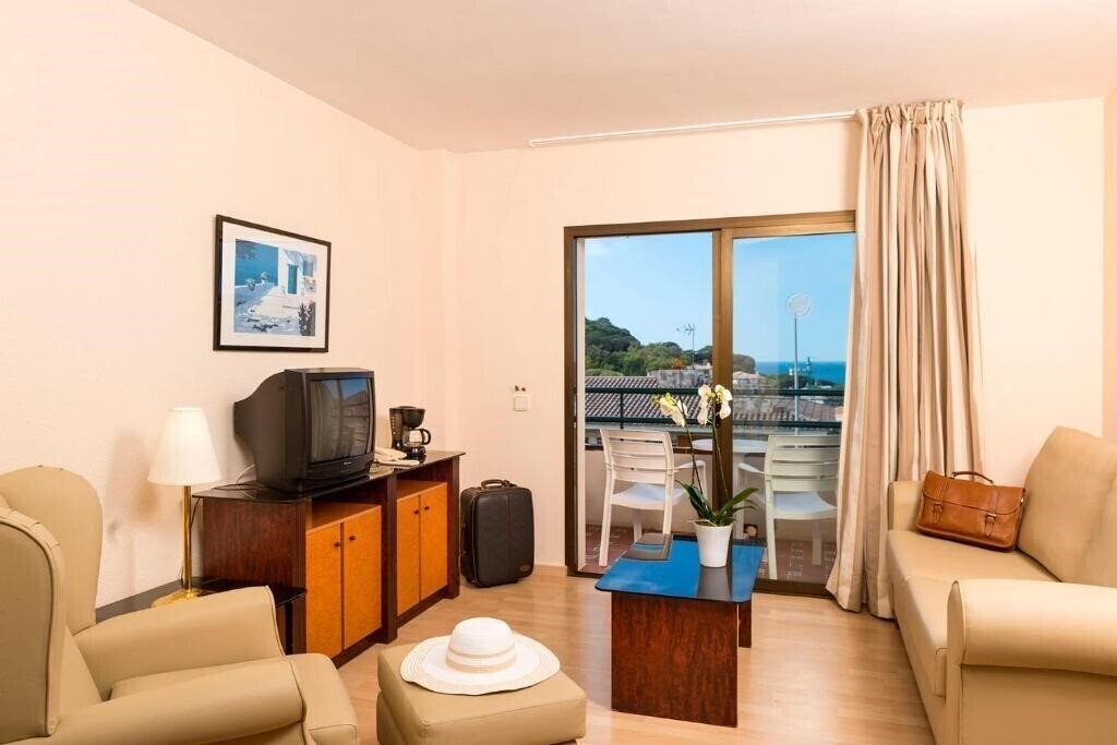 Apartamentos Guitart Lloret De Mar (ex. Guitart Park IV Apartotel) 3* суреті