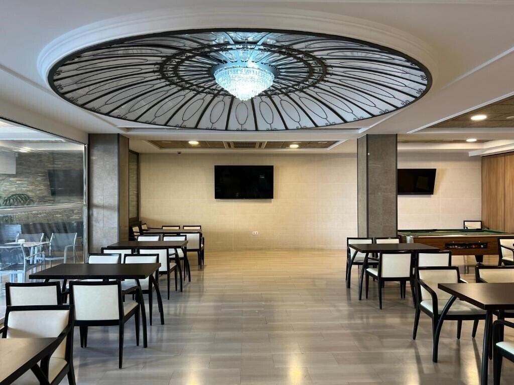 Astoria Park 4* суреті