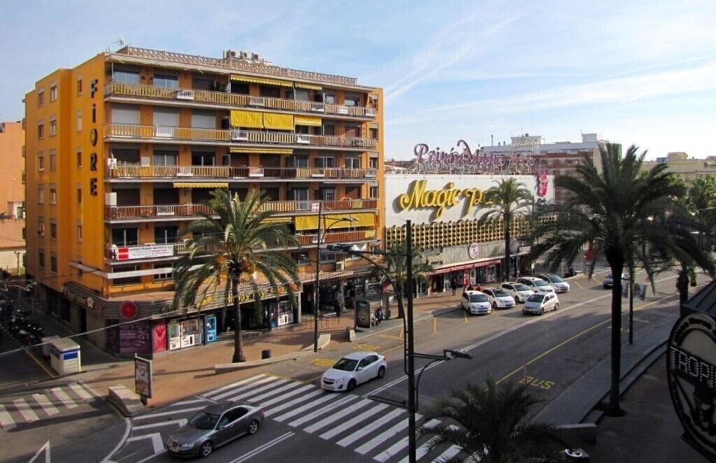 Apartaments Lloret Sun 3* қонақ үйі