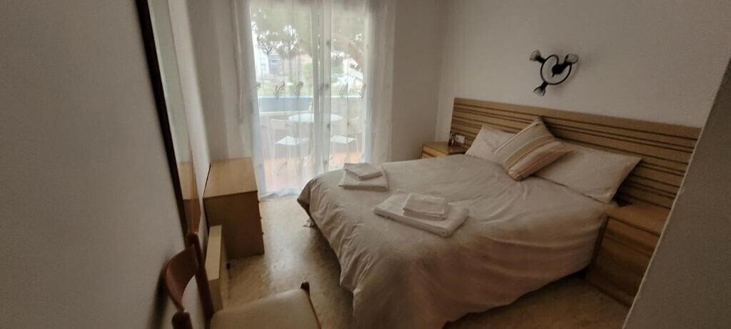 Фото Apartamentos Antillas Fenals Apt 3*