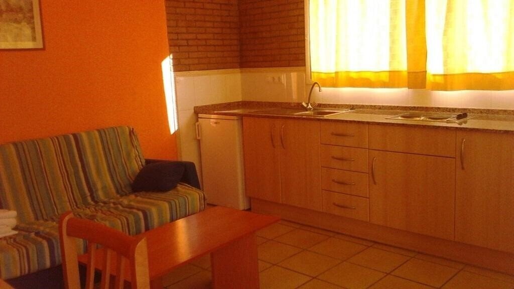 Отель Apartamentos Famara 2*