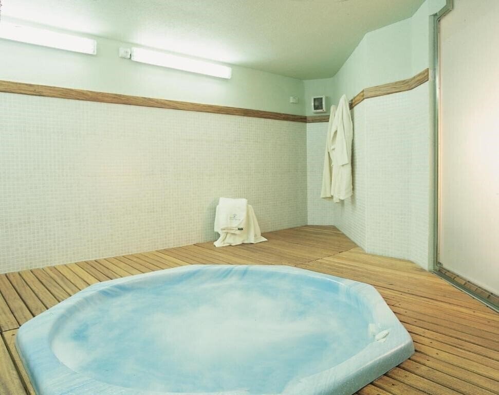 Fenals Garden 4* фотосуреті