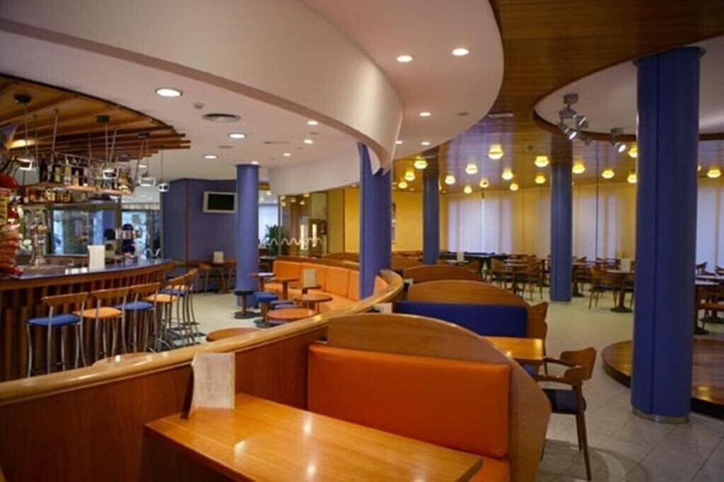 Fenals Garden 4* суреті