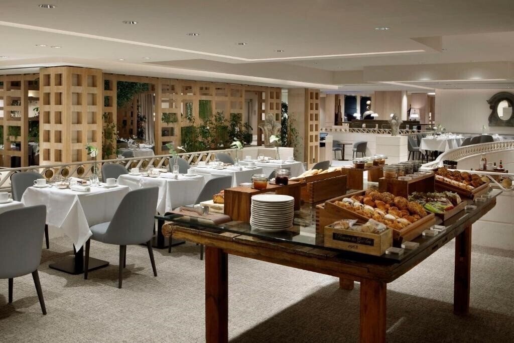 Фото Hesperia Madrid 5*