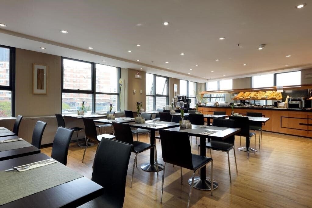 Изображение Exe Plaza (ex. Exe Puerta Castilla) 4*