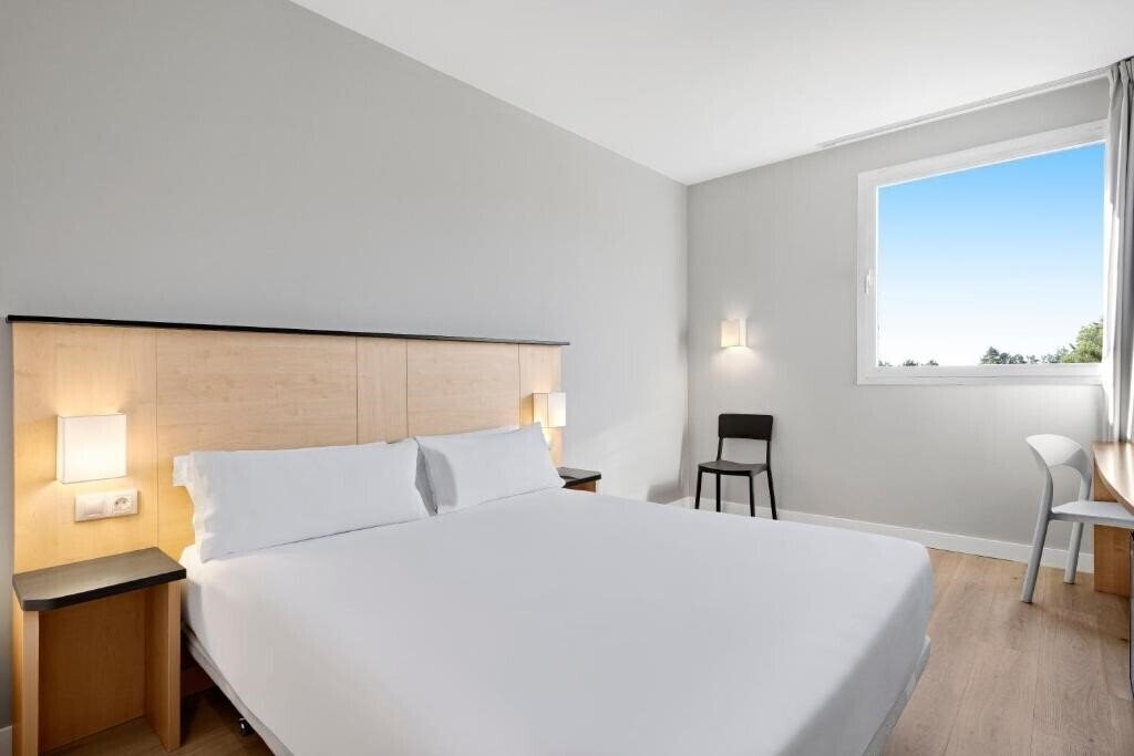Отель Campanile Madrid Las Rozas 3*