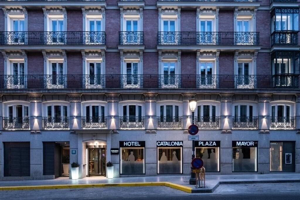 Catalonia Plaza Mayor 4* суреті