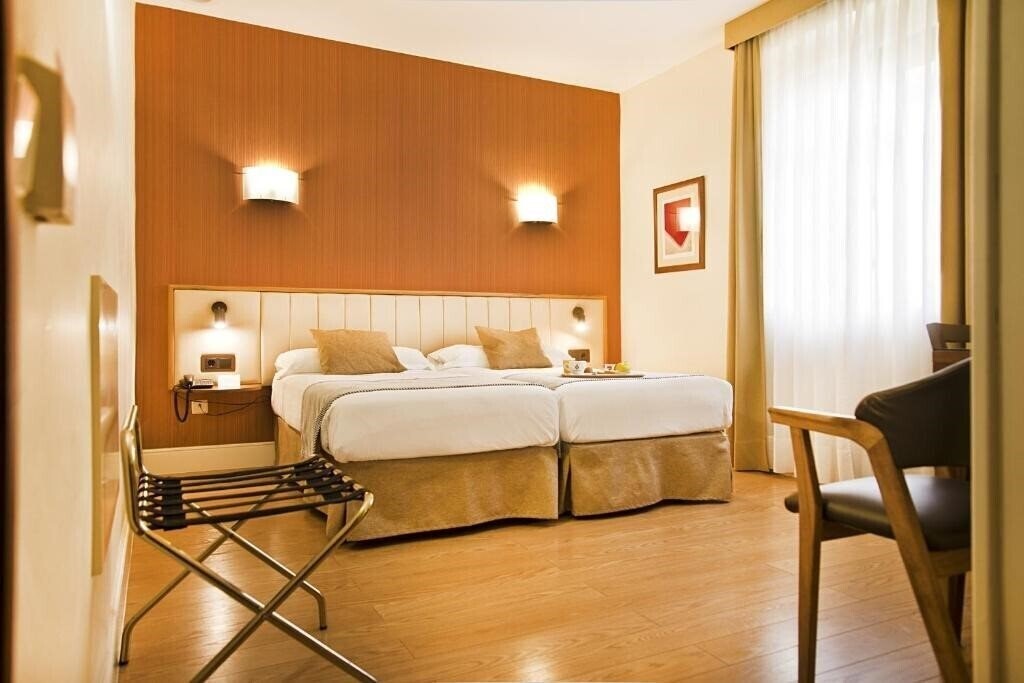 Фото Best Western Hotel Los Condes 3*