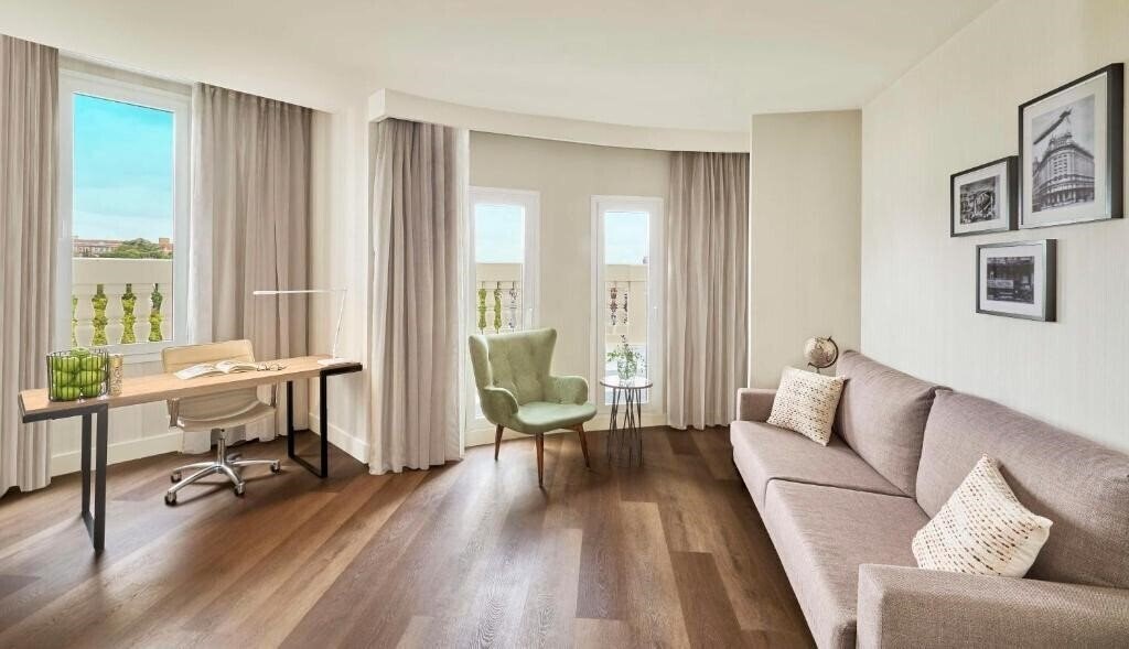 NH Madrid Nacional 4* фотосуреті