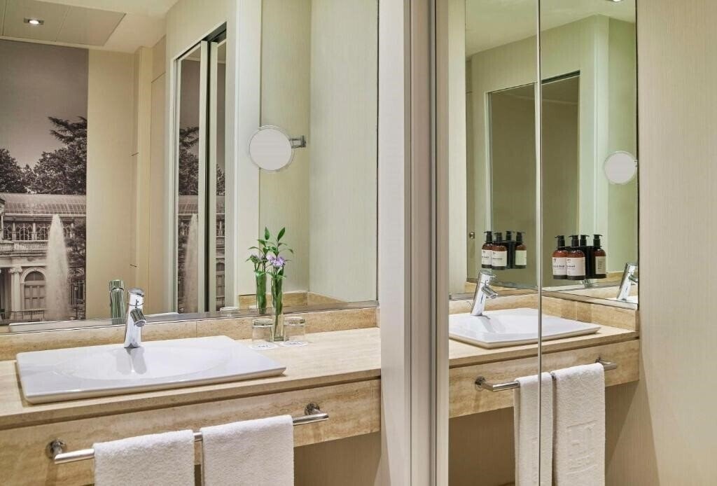 NH Madrid Nacional 4* суреті