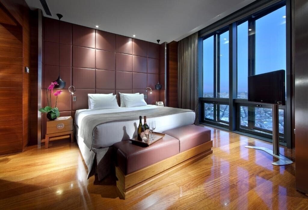 Картинка Eurostars Madrid Tower 5*