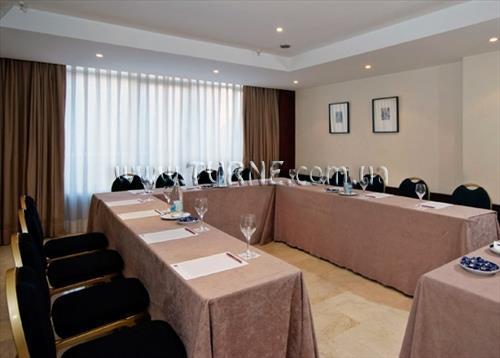 Отель Tryp Washington 3*