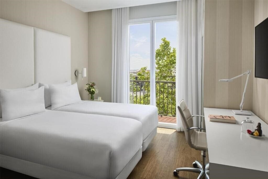 Nh Madrid Atocha 3* суреті