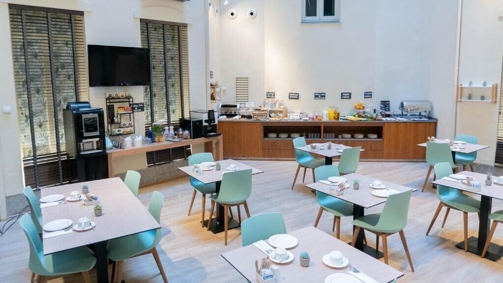 Фото Innside Madrid Genova 4*