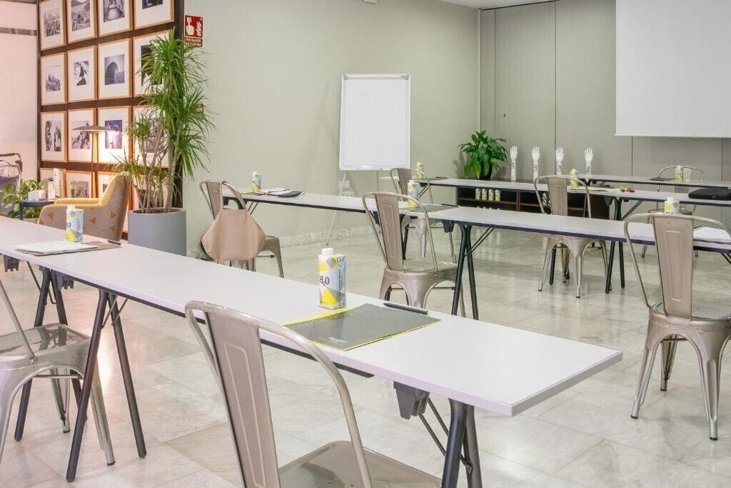 Картинка Sercotel Madrid Aeropuerto 4*