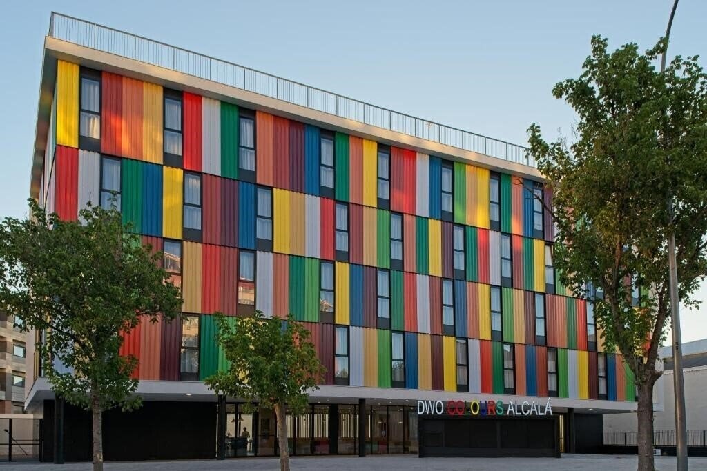 Отель Dwo Colours Alcala 4*