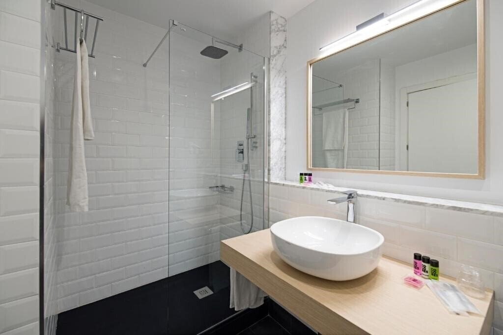 Изображение B&B Apartamentos Madrid Centro Fuencarral 46 3*