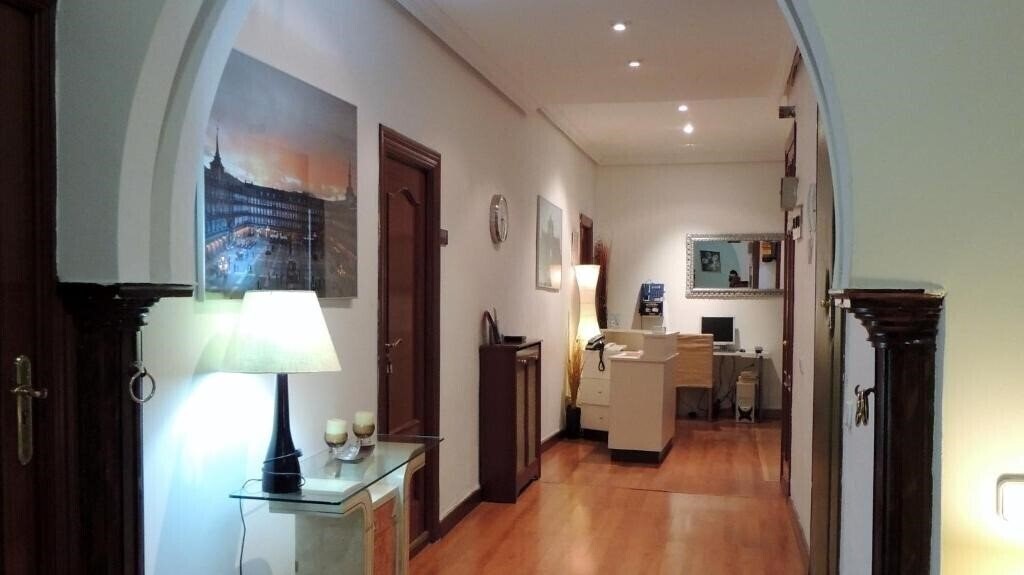Картинка Hostal Cervantes 2*