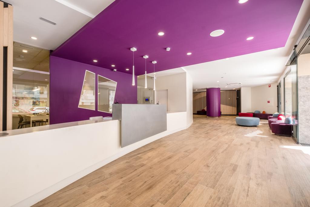 California Apts 1* фотосуреті