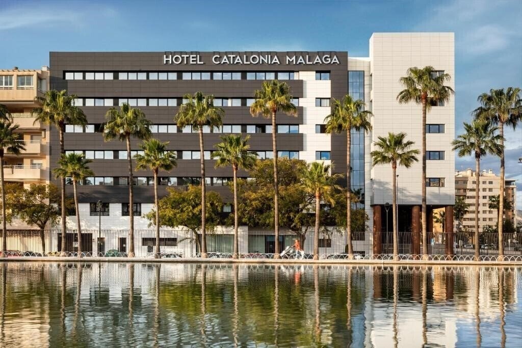 Отель Catalonia Malaga 5*