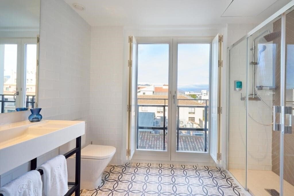 Изображение Tandem Soho 4*