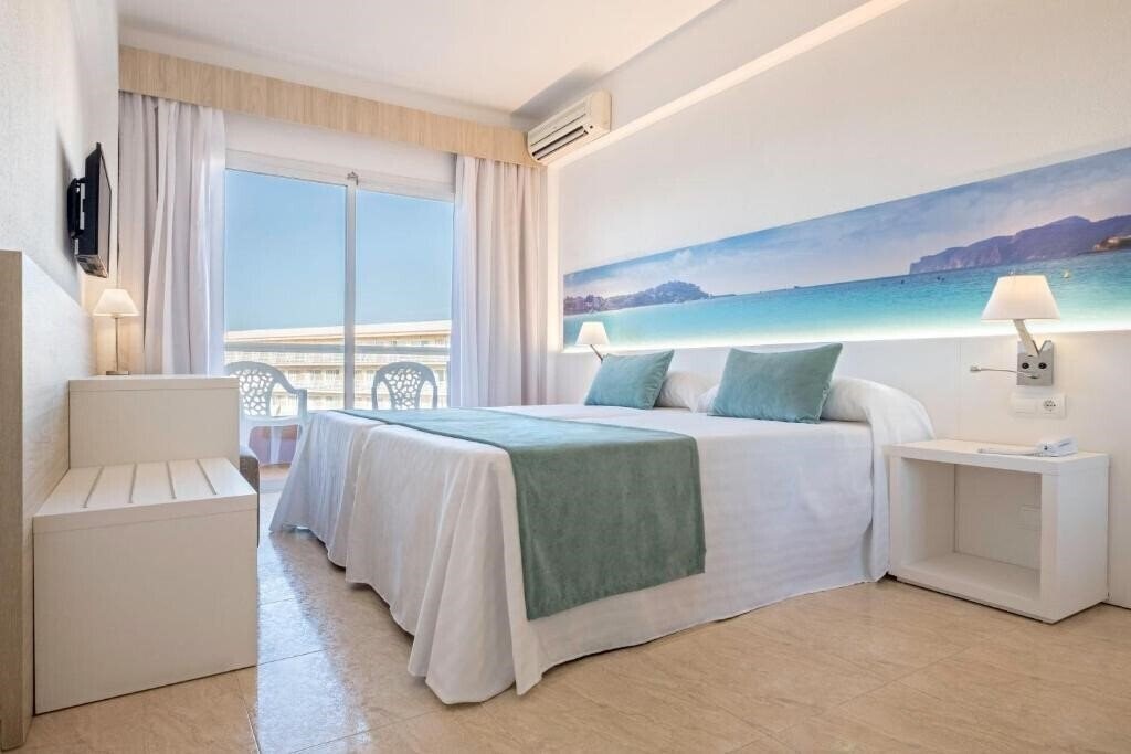 Фото Azuline Hotel Bahamas 3*