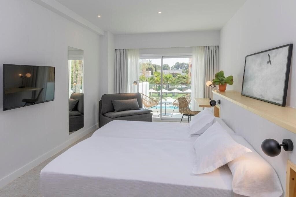 Hm Ayron Park 3* суреті