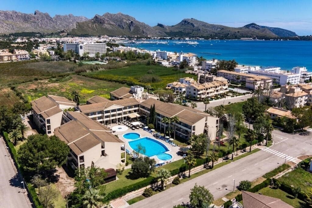 Отель Bahia De Pollensa Aparthotel 3*