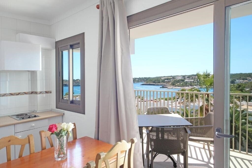 Картинка Niu D'Aus 3*