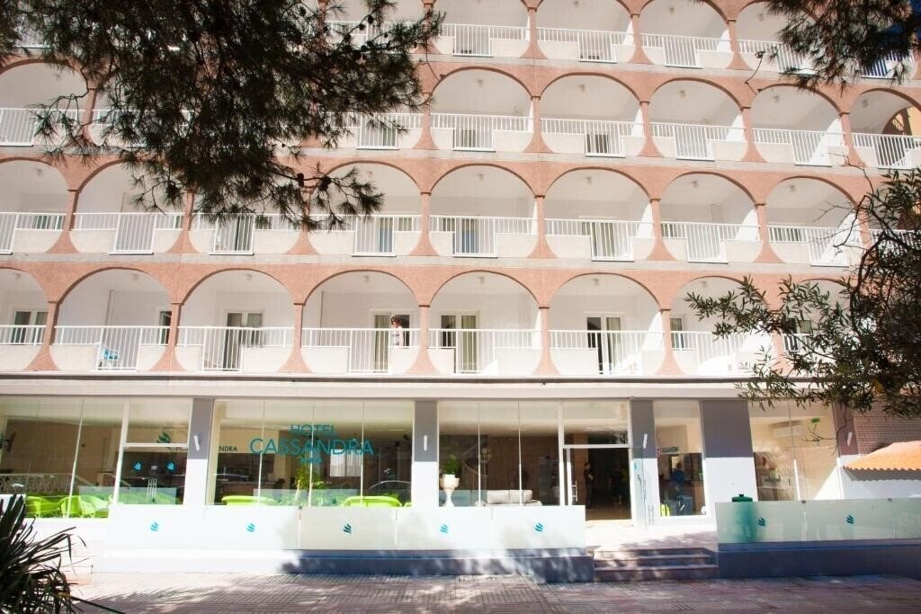 Отель Cassandra 2*