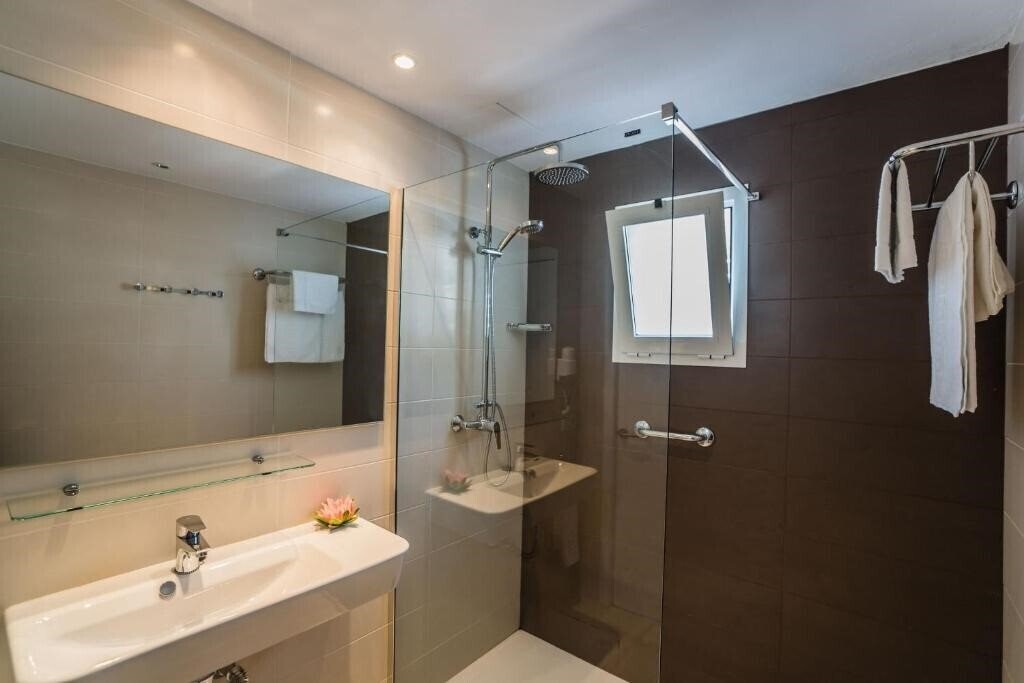 Фотография Apartamentos Holiday Center 2*