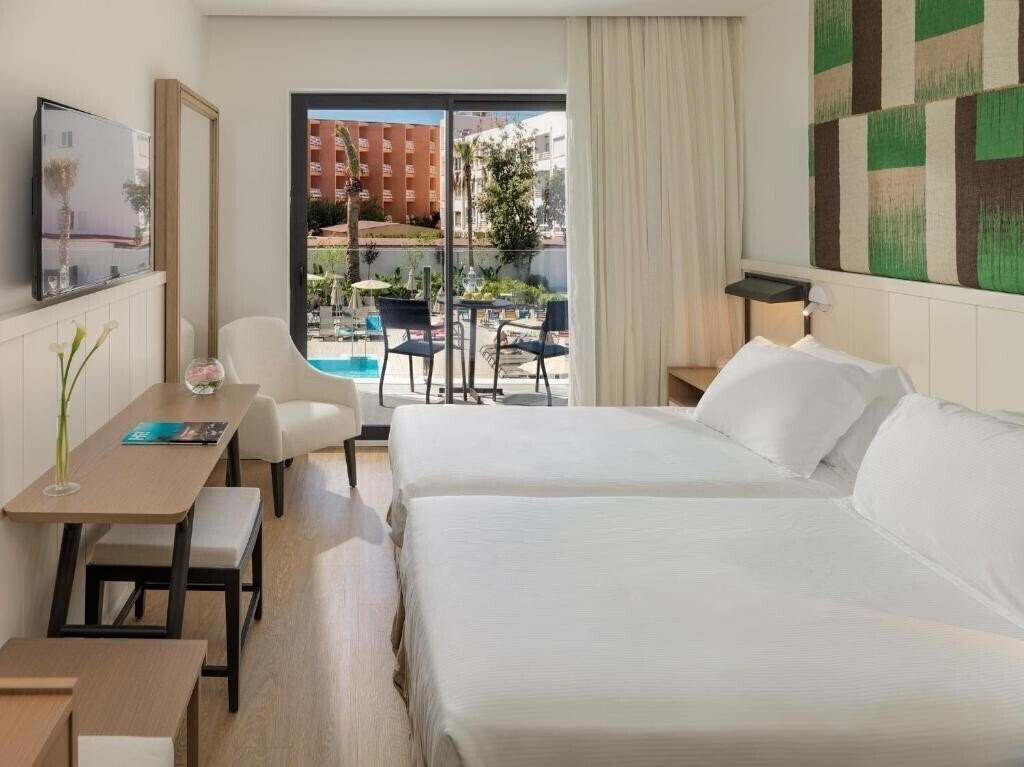 Изображение H10 Casa Del Mar 4*