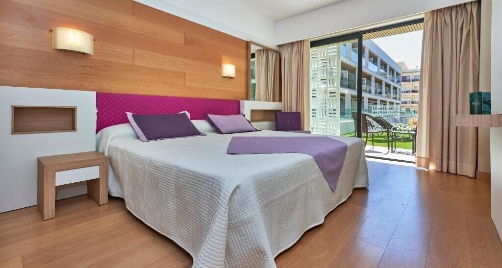 Фото Hotel & Spa Entrador Playa 4*