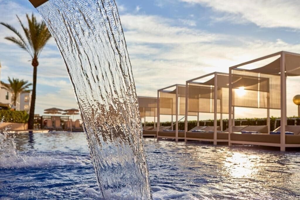 Фото Zafiro Cala Mesquida 4*